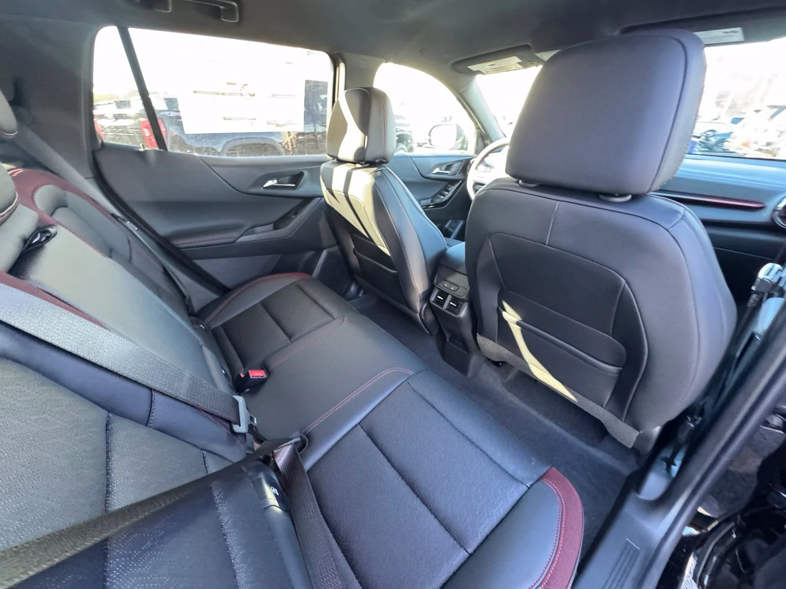 2027 Chevrolet Equinox RS - Photo 32