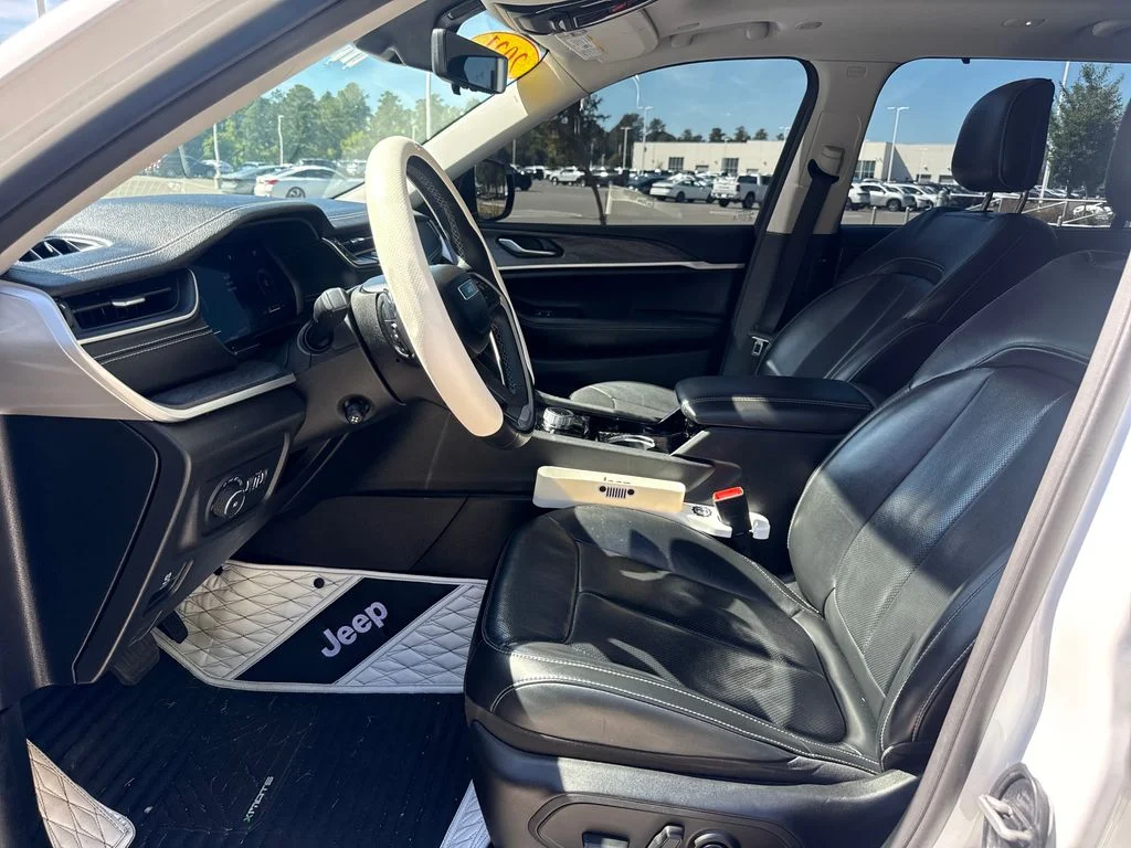 Used 2021 Bright White Clearcoat Jeep Limited image 12