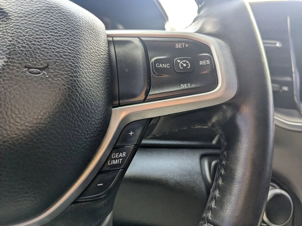 Used 2022 Bright White Clearcoat Ram Big Horn image 23