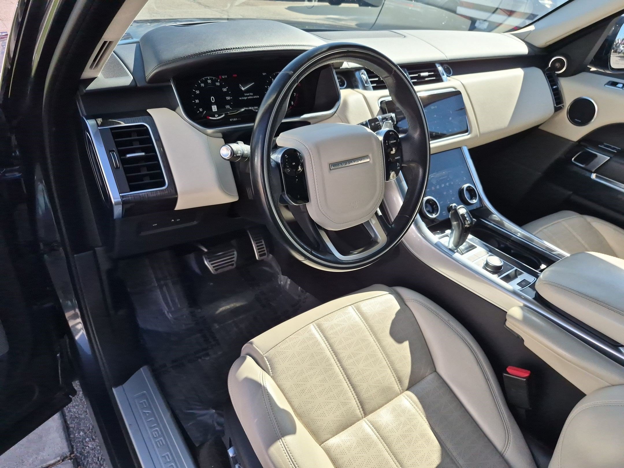 Used 2021 Santorini Black Metallic Land Rover Autobiography image 13