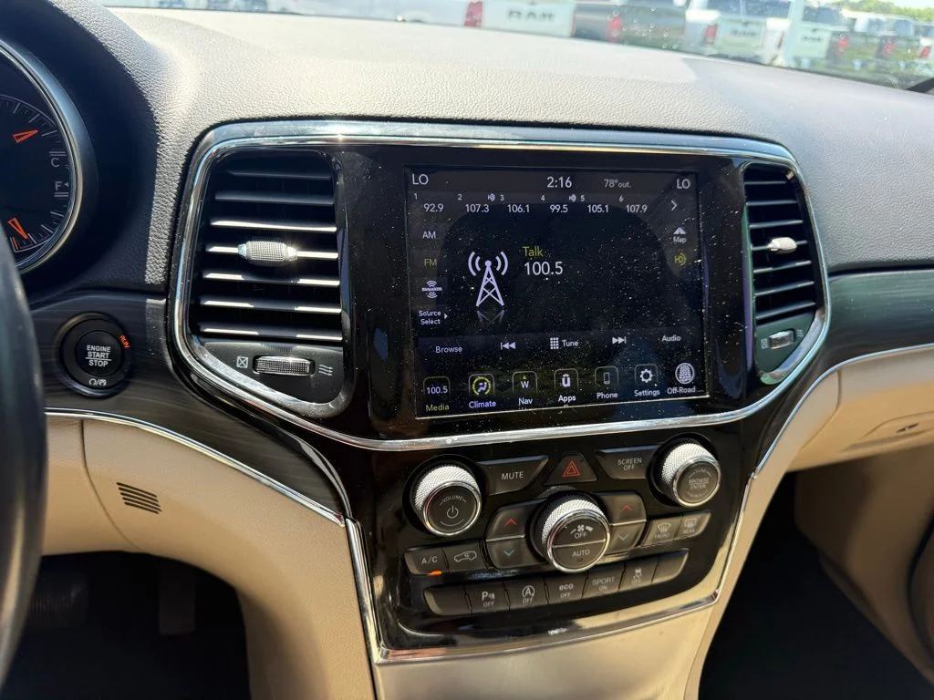 Used 2021 White Jeep Limited image 12