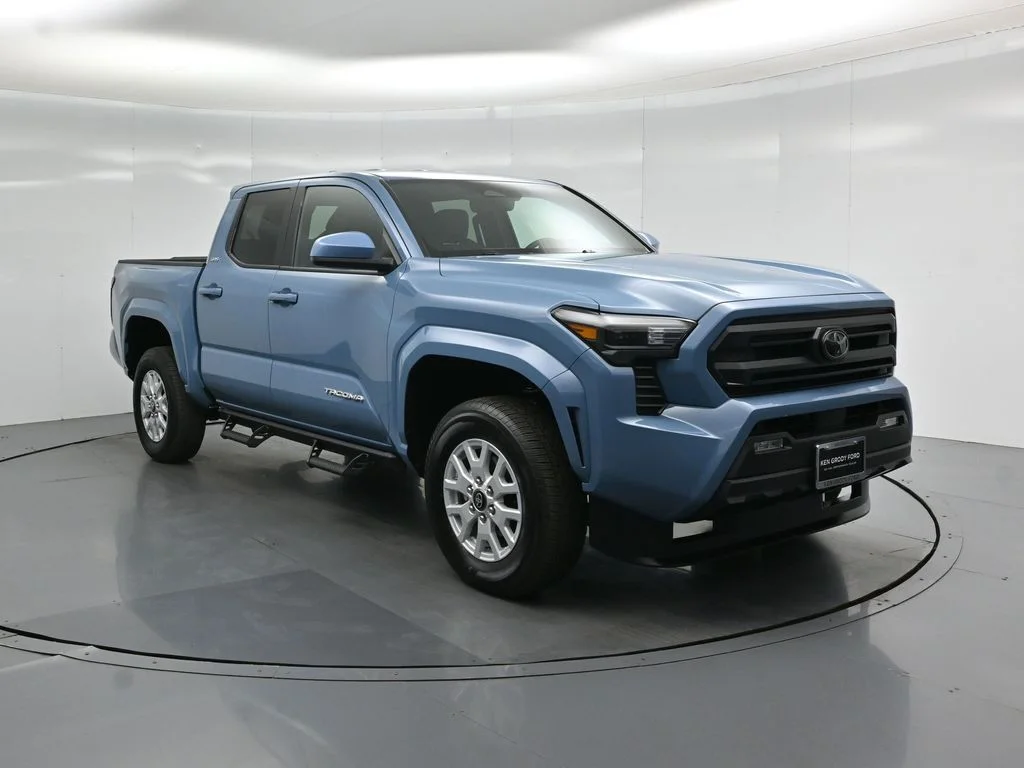 Used 2026 Blue Toyota SR5 image 53