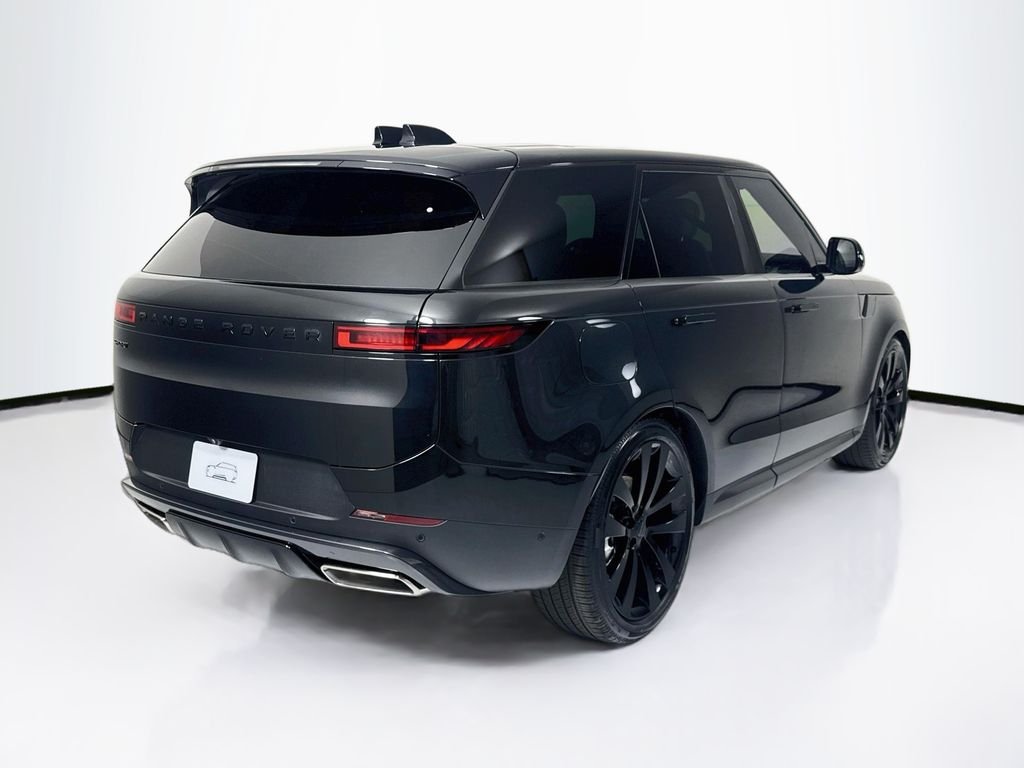New 2026 Santorini Black Land Rover SE image 5