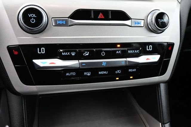 Used 2021 Silver Ford XLT image 16