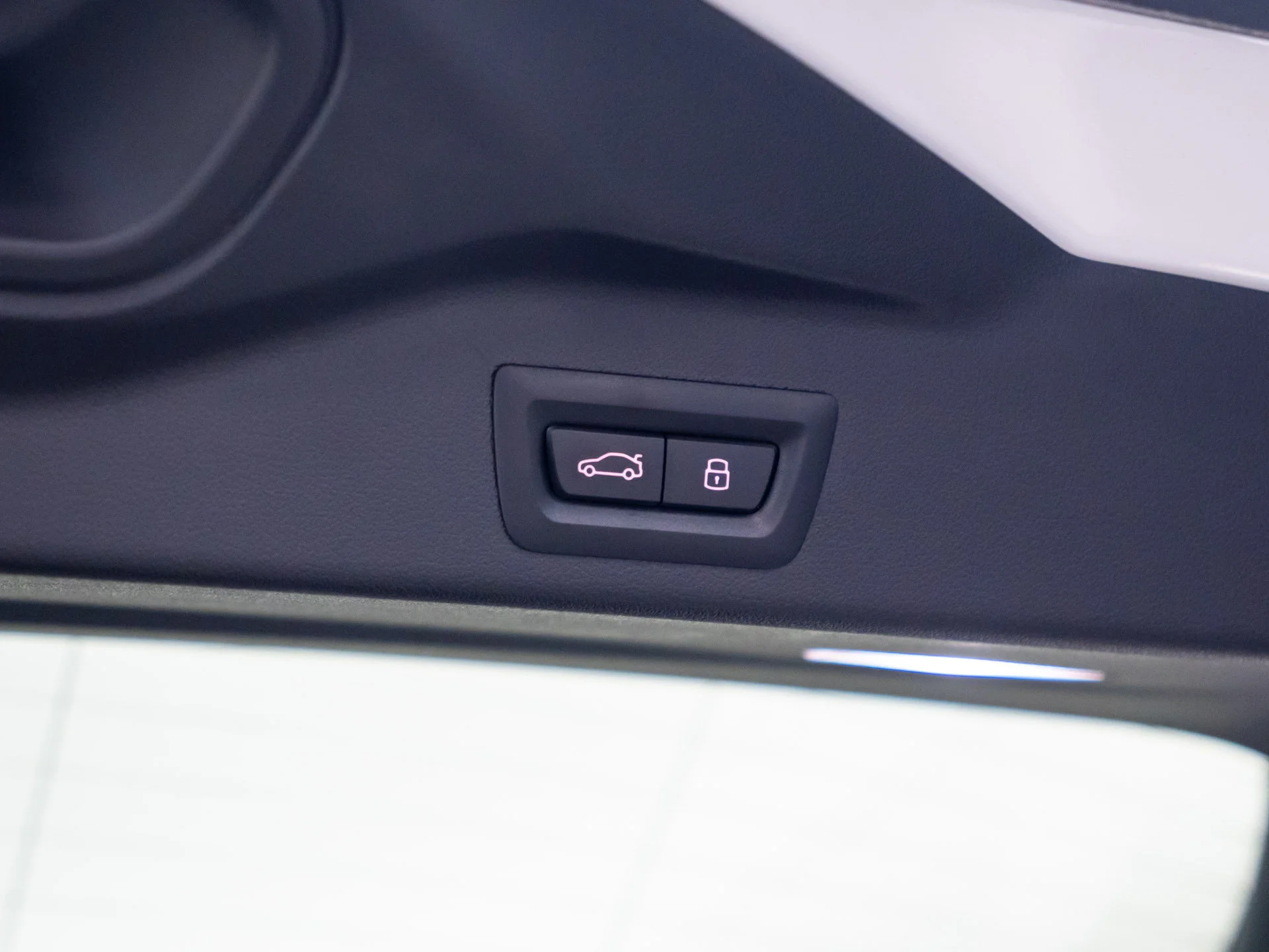 Certified Used 2024 White BMW M60i image 34