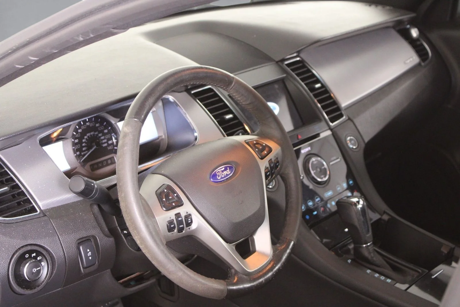 Used 2016 White Ford SHO image 3