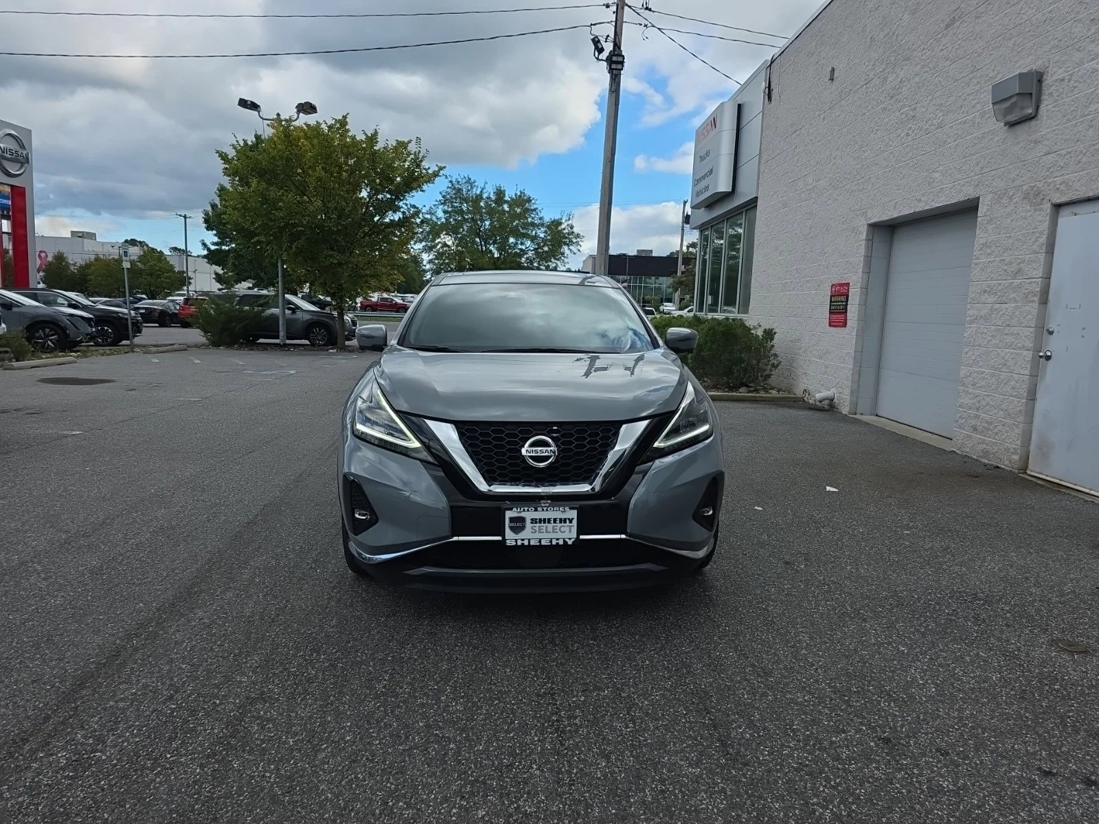 Used 2021 Gray Nissan SL image 2