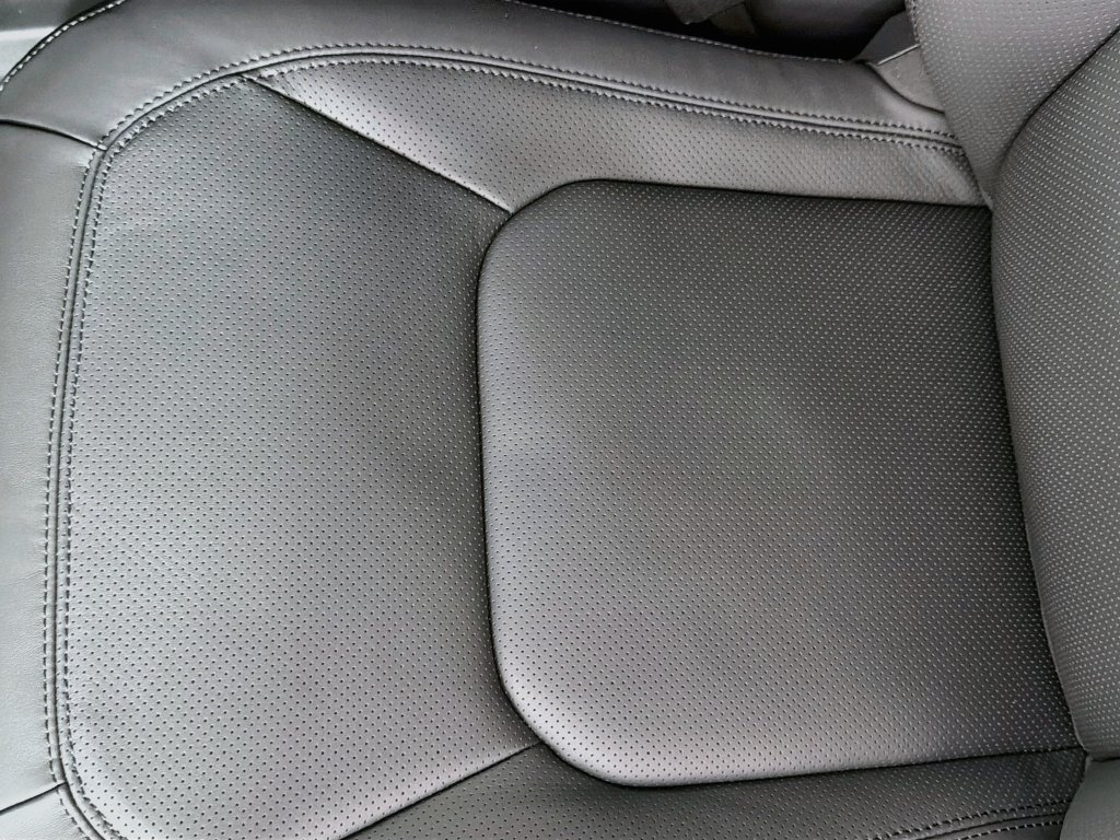 New 2026 Fuji White Land Rover X-Dynamic SE image 20