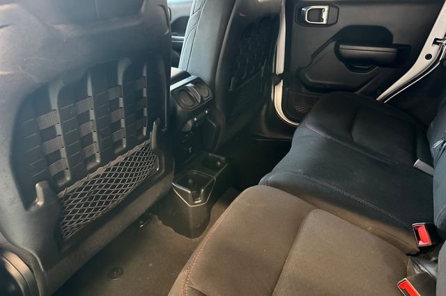 Certified Used 2021 White Jeep Unlimited Rubicon image 12