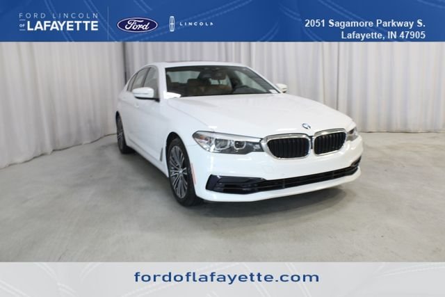 Used 2020 White BMW 530i xDrive image 1