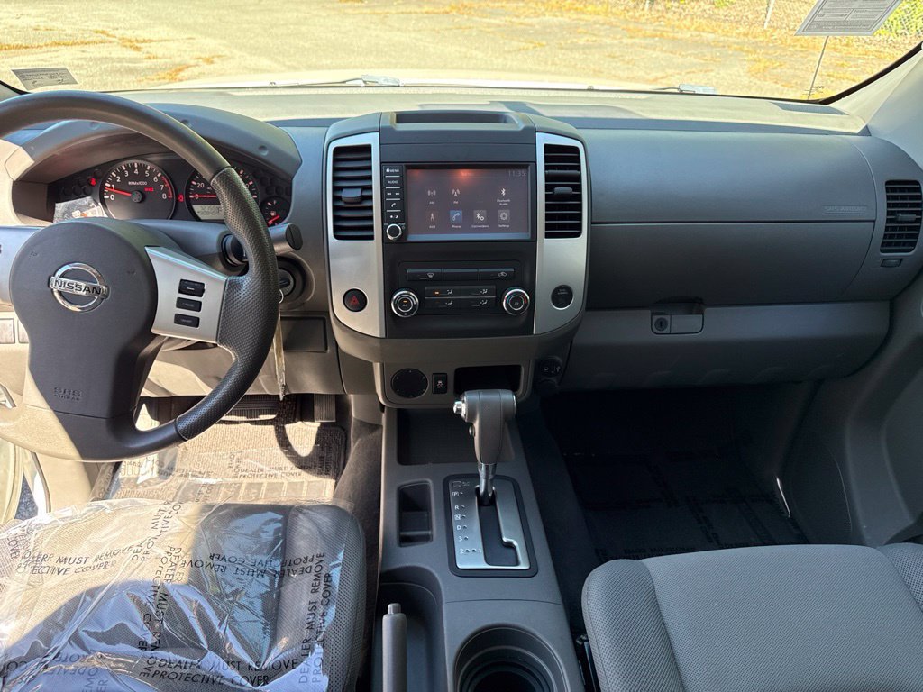 Used 2019 White Nissan S image 9
