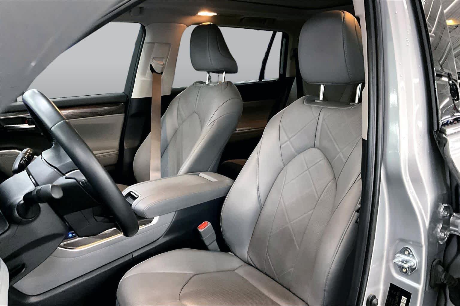 Used 2023 Celestial Silver Metallic Toyota Platinum image 8
