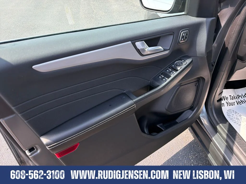 Used 2023 Gray Ford Platinum image 10