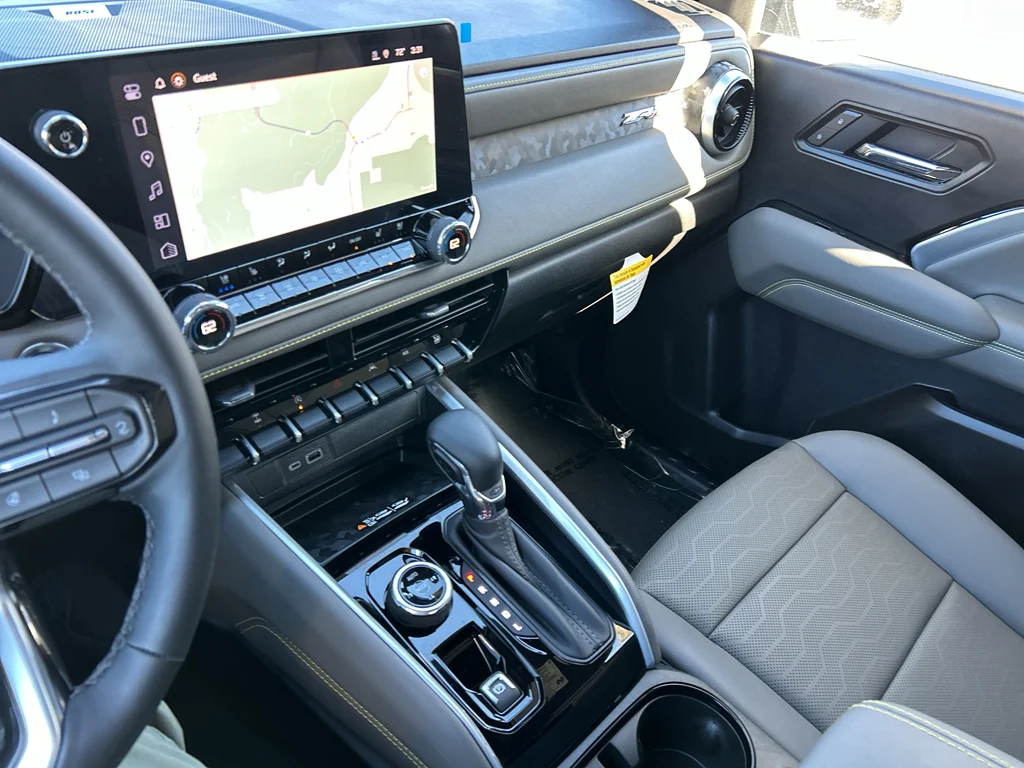 2026 Chevrolet Colorado ZR2 - Photo 37