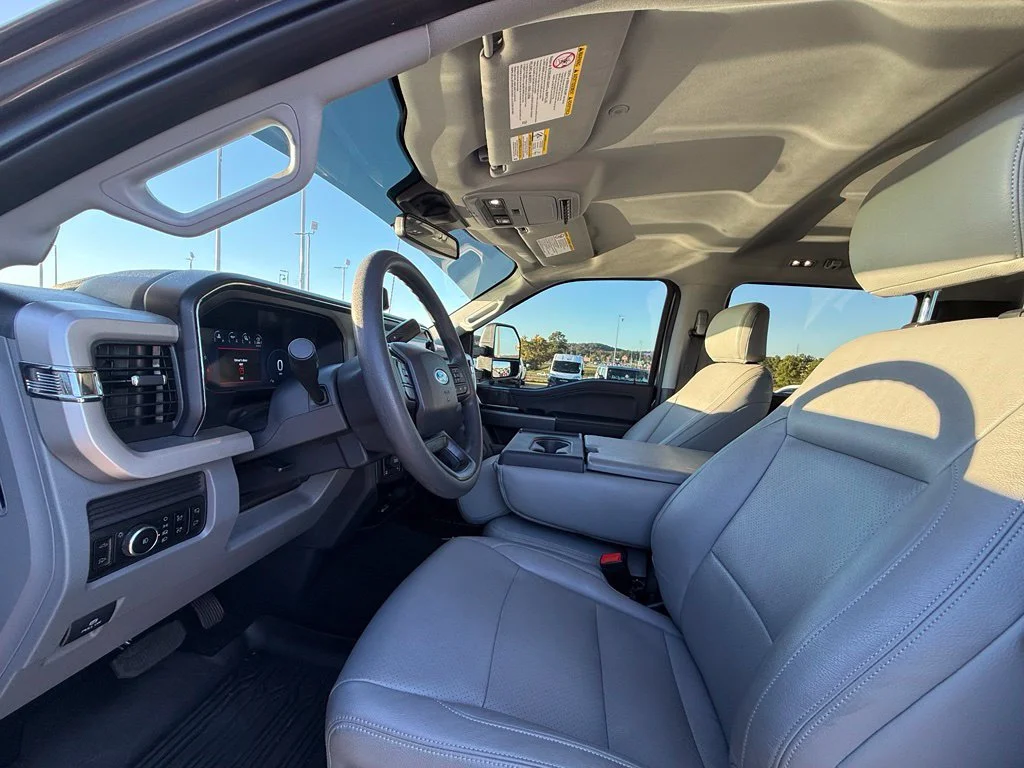 Used 2025 Gray Ford XLT image 20