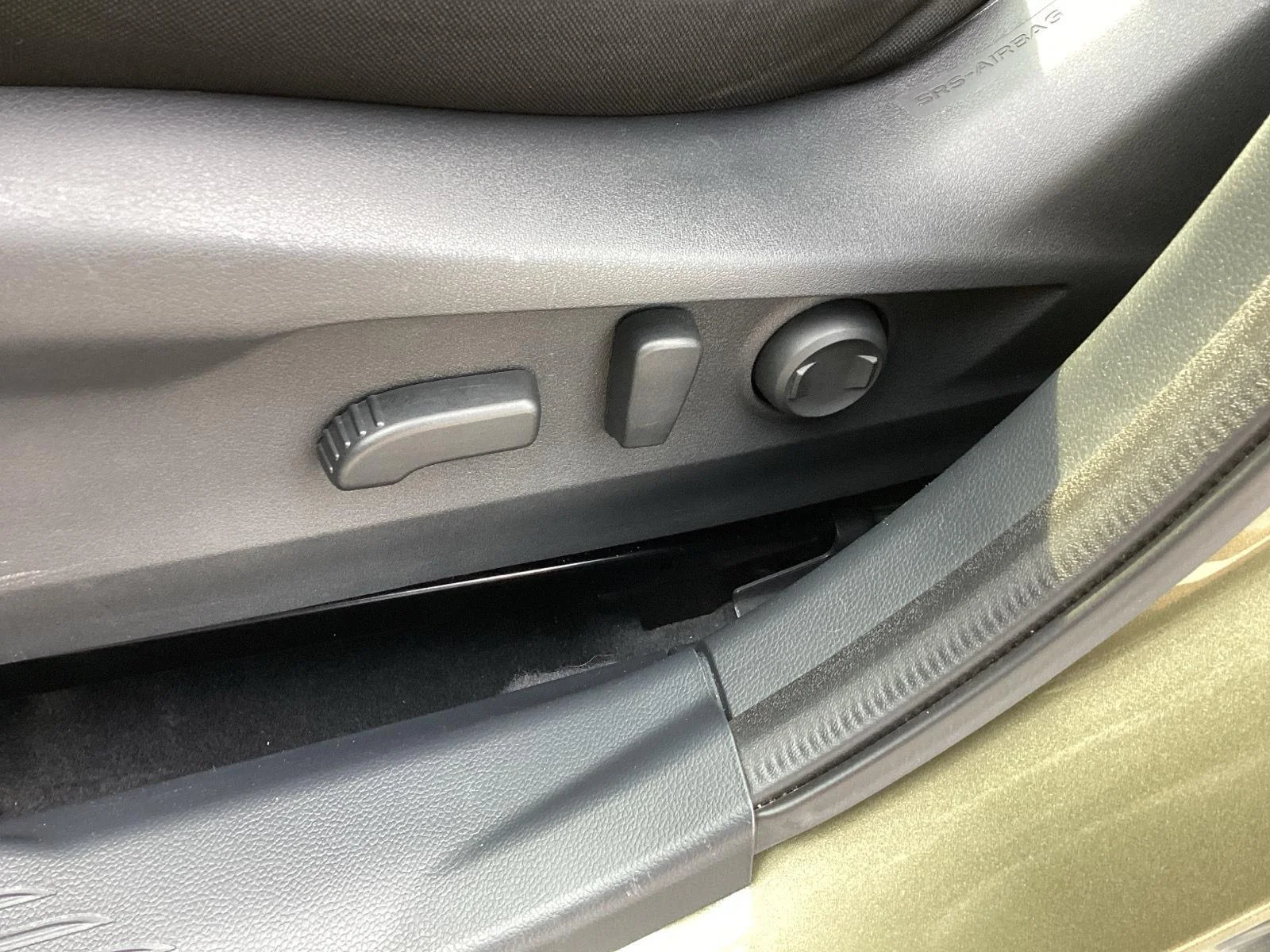 Used 2022 Autumn Green Metallic Subaru Premium image 16