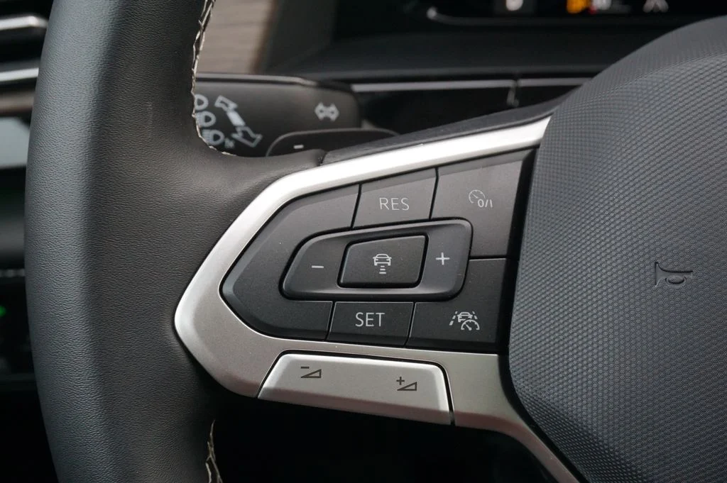 New 2026 Black Volkswagen 2.0T SEL image 24
