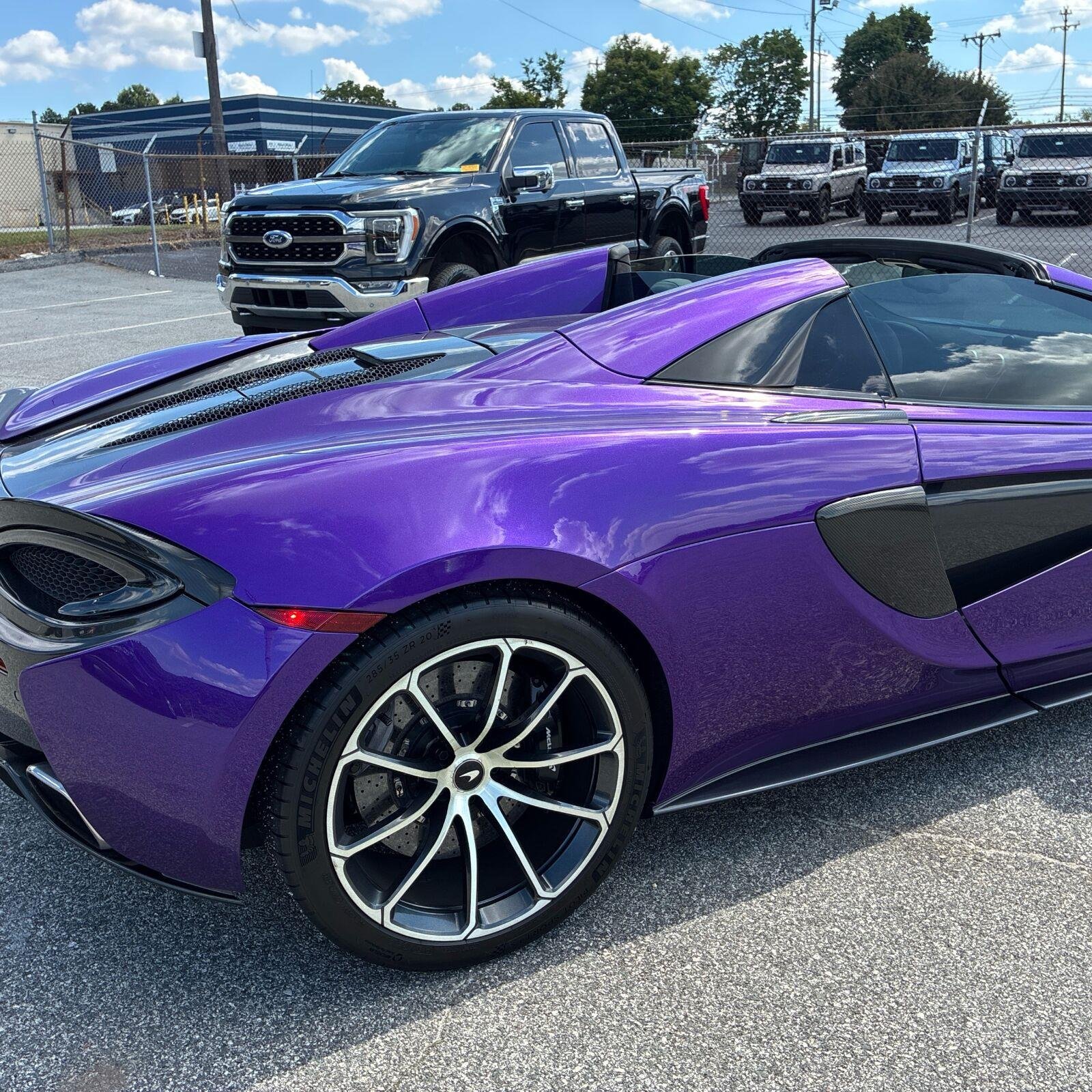 Used 2019 Blue MCLAREN  image 8