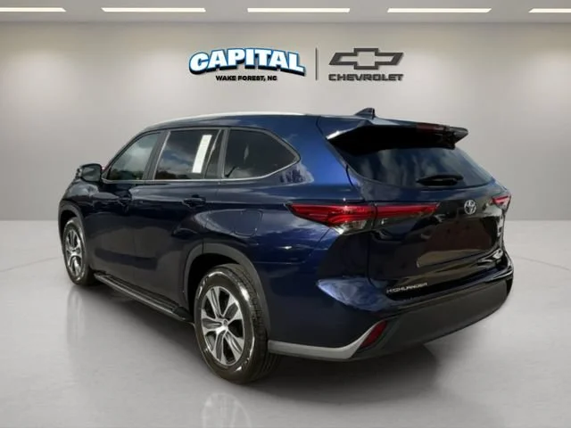 Used 2023 Blue Toyota Platinum image 3