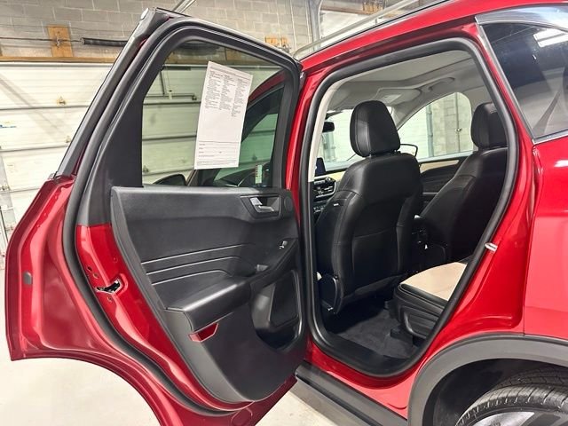Used 2022 Red Ford Titanium image 13