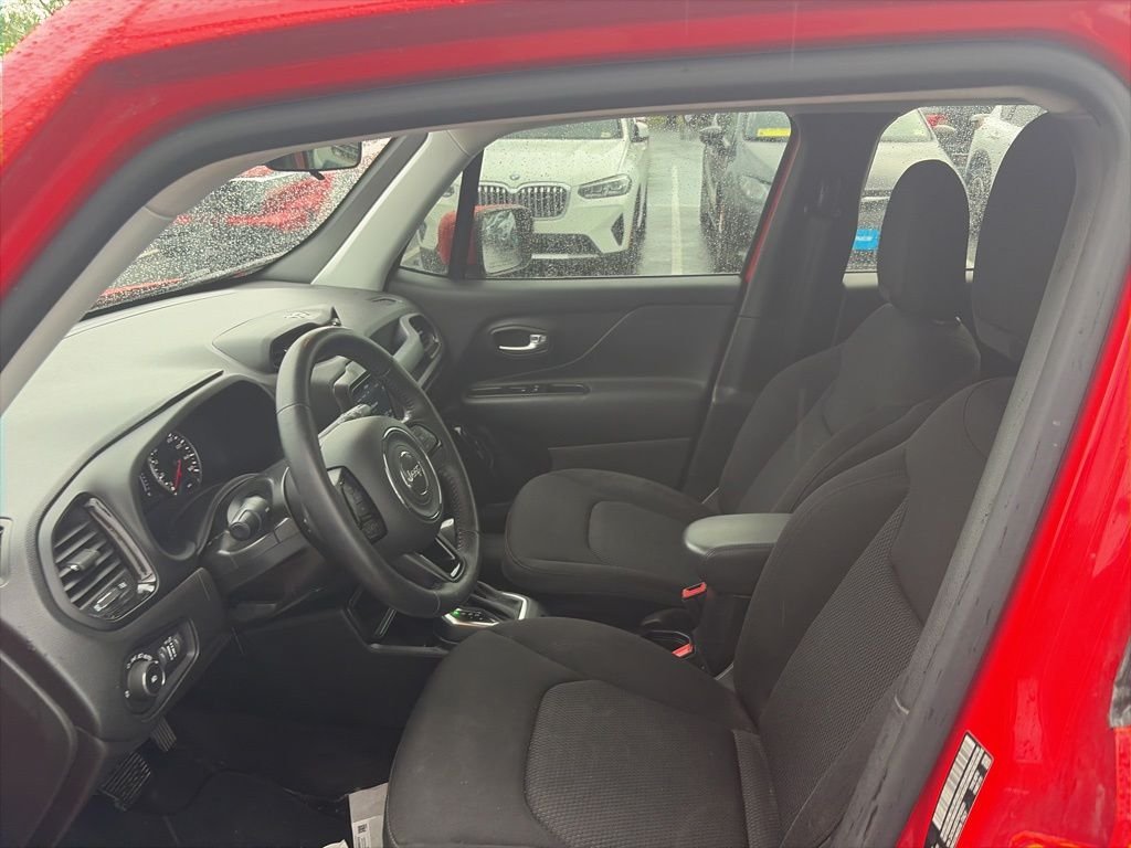 Used 2019 Colorado Red Clearcoat Jeep Latitude image 4