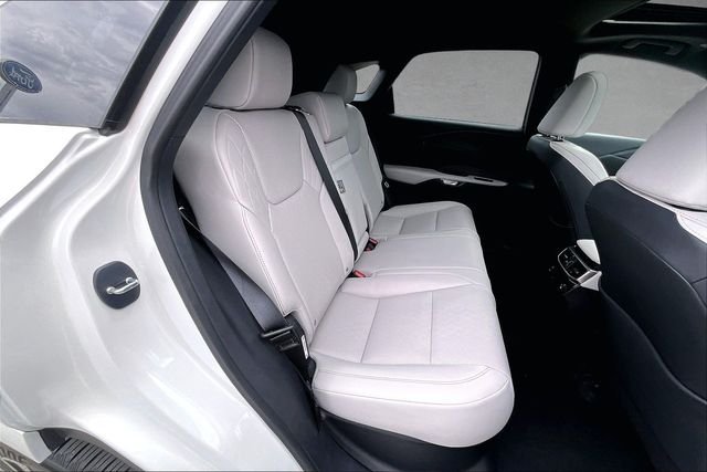 Used 2025 Eminent White Pearl Lexus 350 Premium Plus image 27