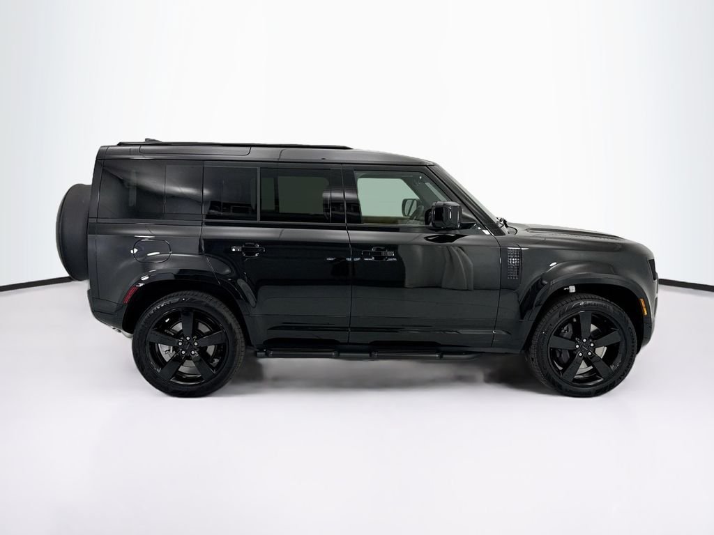 New 2026 Santorini Black LAND ROVER X-Dynamic SE image 4