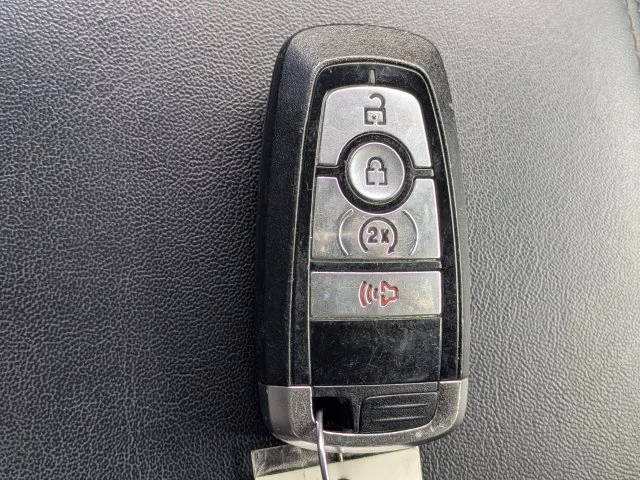 Used 2024 Azure Gray Metallic Ford Lariat image 28