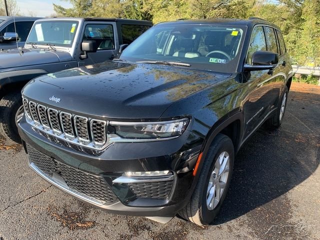 Used 2023 Black Jeep Limited image 1