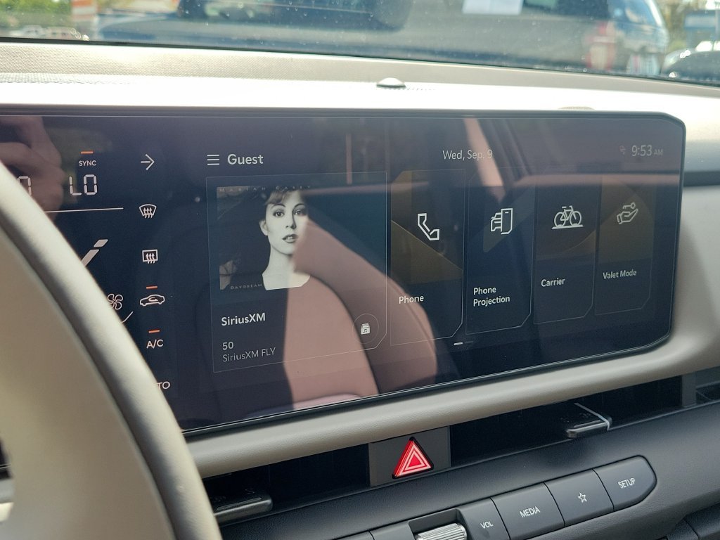 New 2027 Interstellar Gray Kia EX image 31