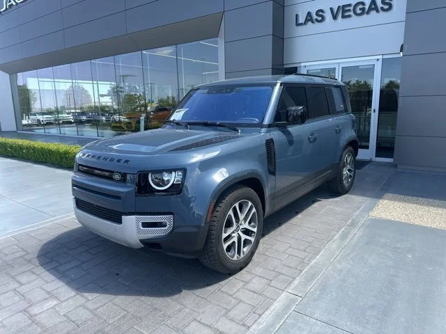 2020 Land Rover Defender S's photo