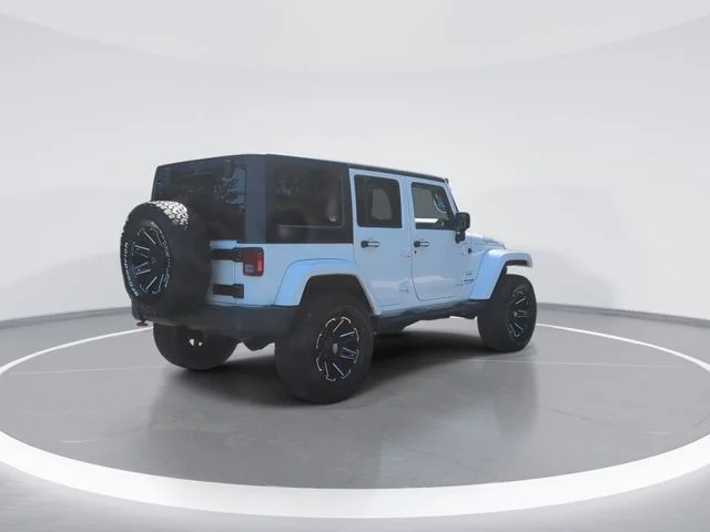 Used 2018 White Jeep Unlimited Sahara image 8