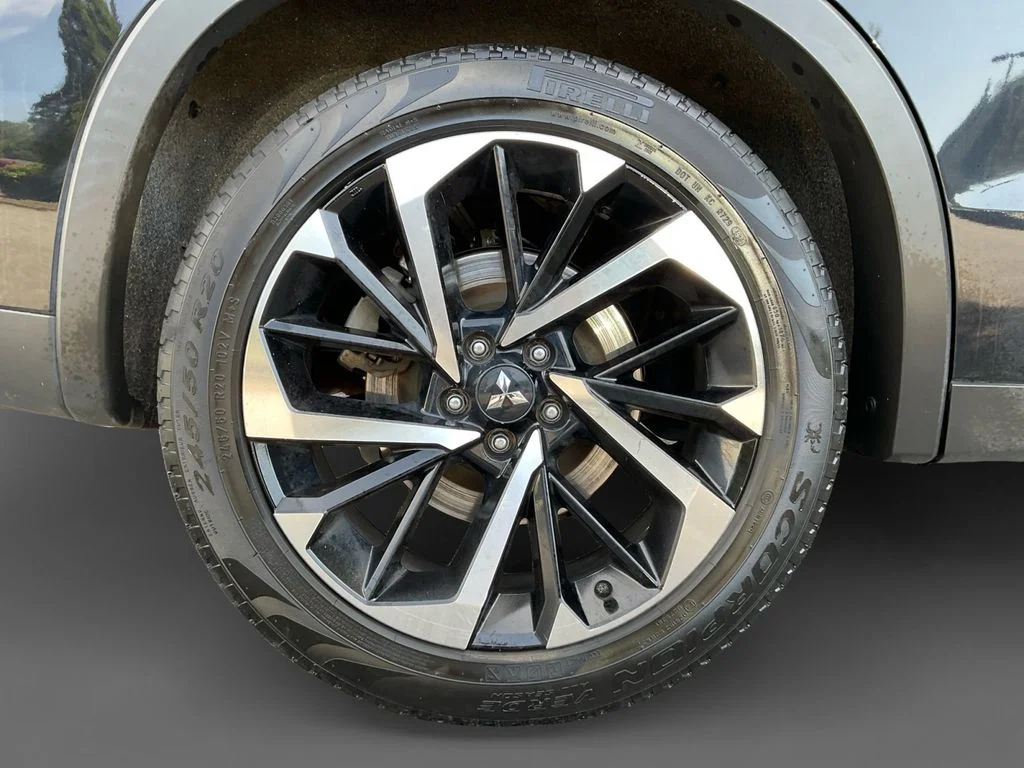Used 2022 Black Mitsubishi ES image 10