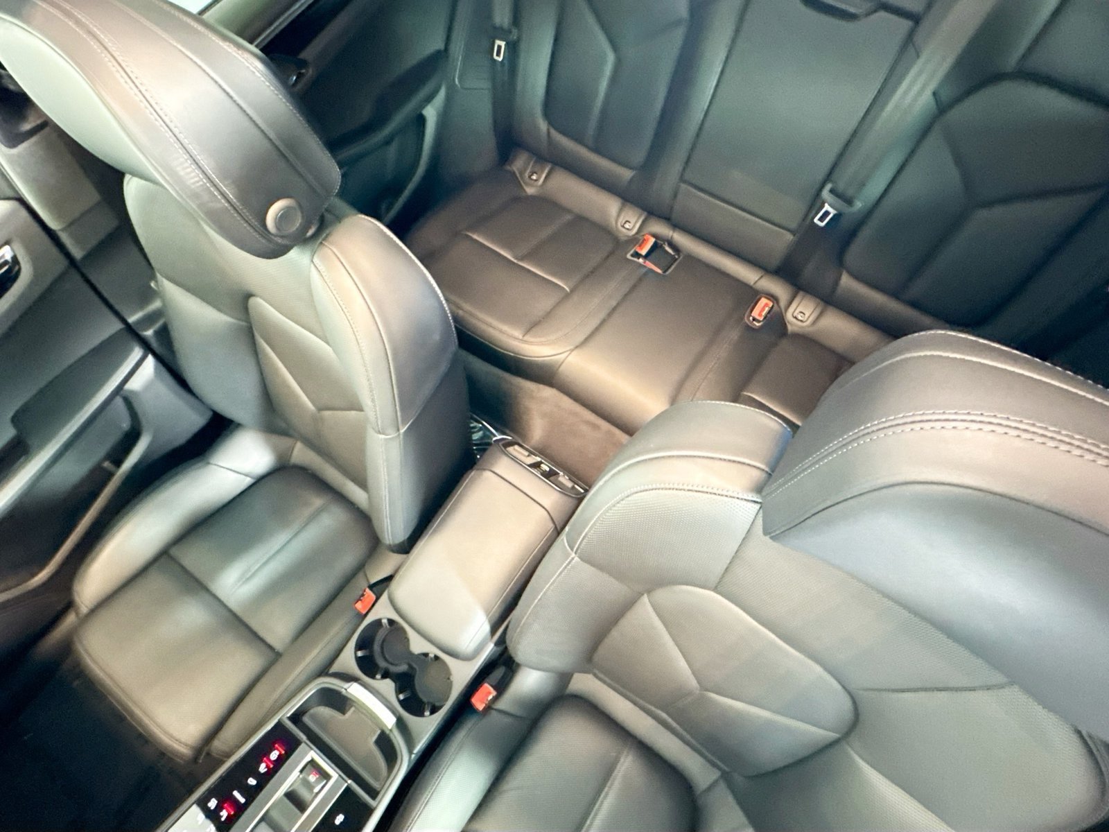 Used 2025 White Porsche  image 19