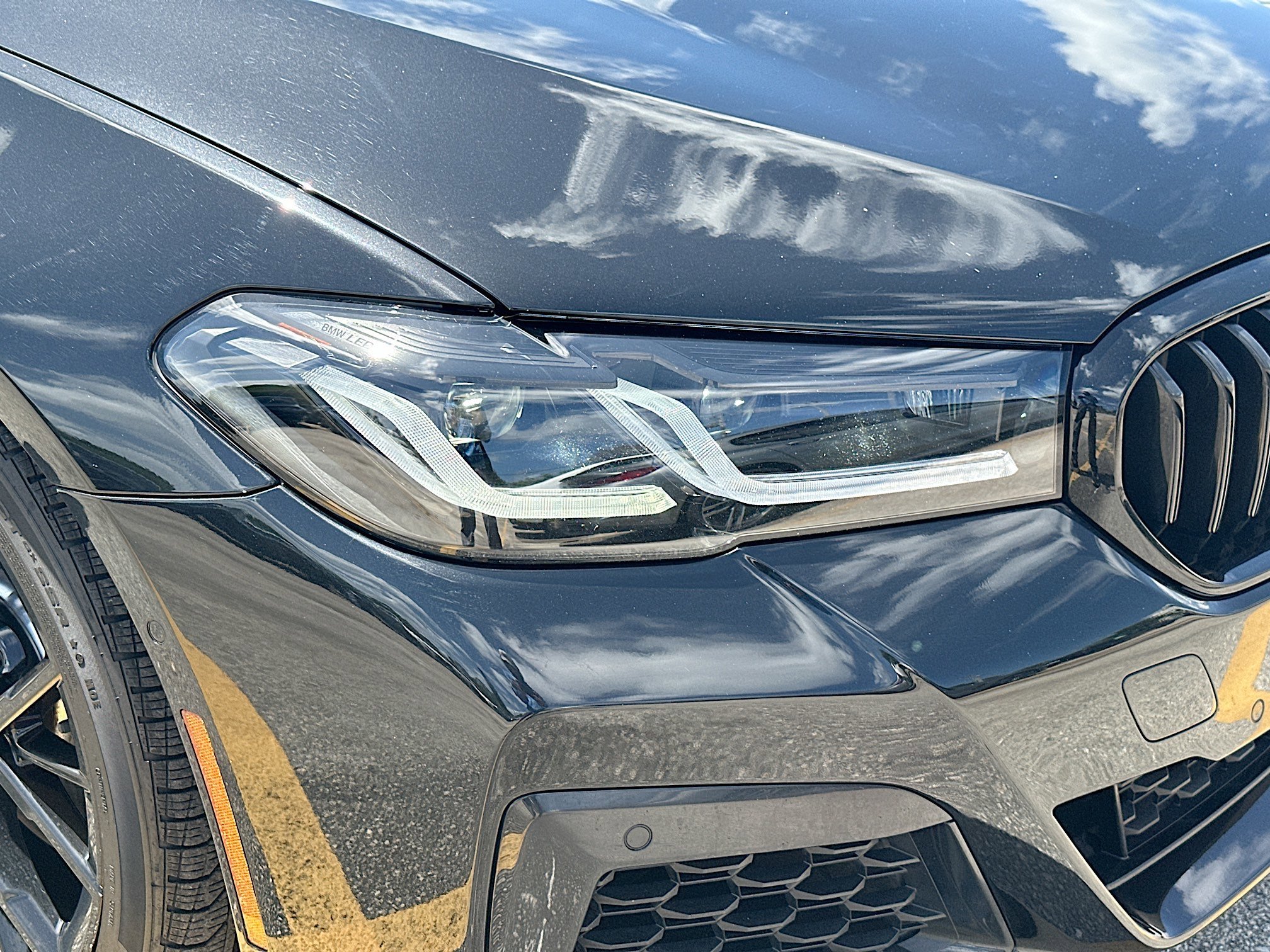 Used 2023 Black Sapphire Metallic BMW M550i xDrive image 27