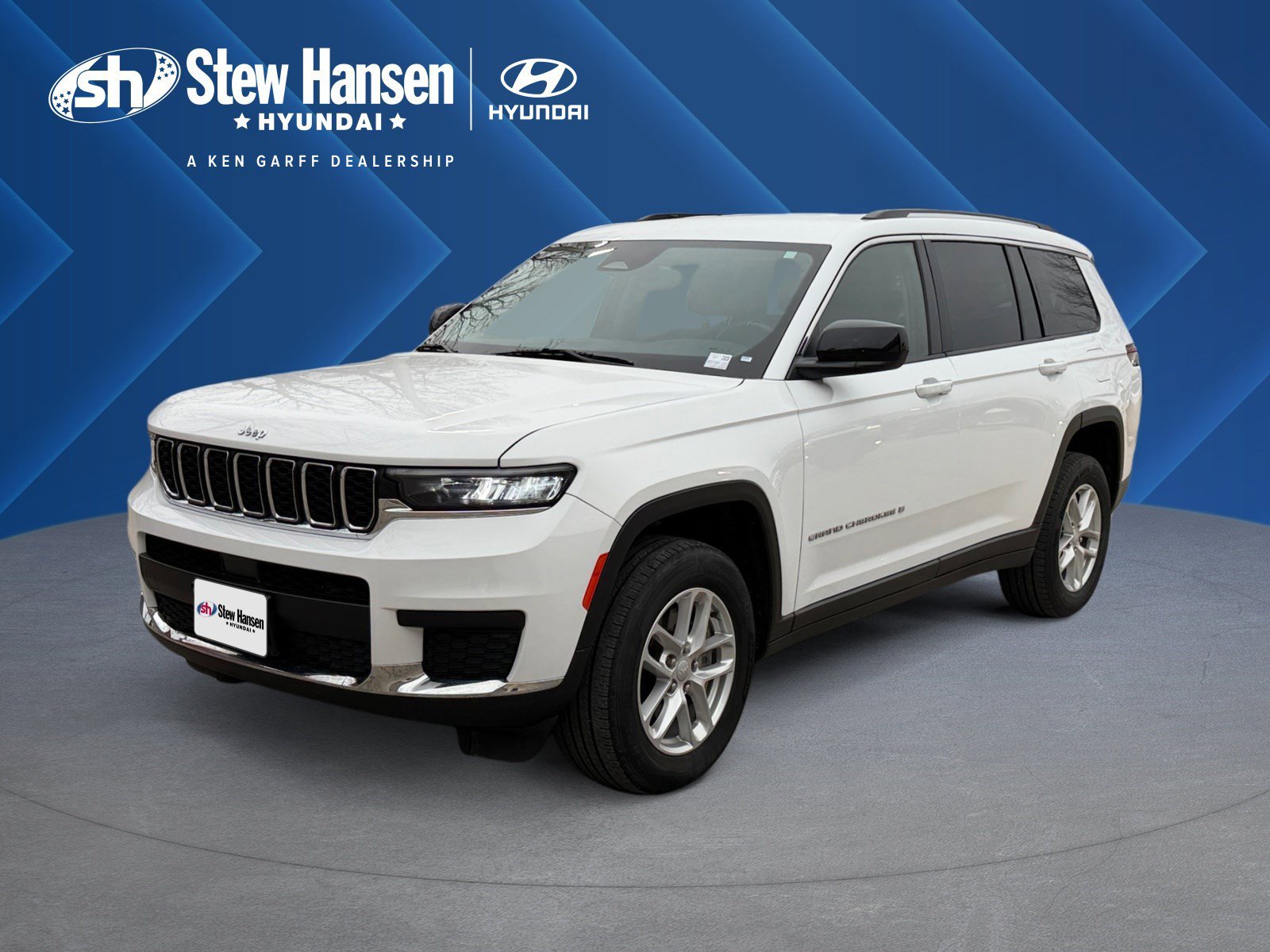 2021 Jeep Grand Cherokee L Laredo's photo