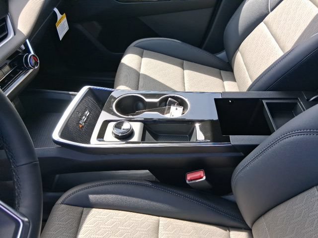 2027 Chevrolet Equinox LT - Photo 16