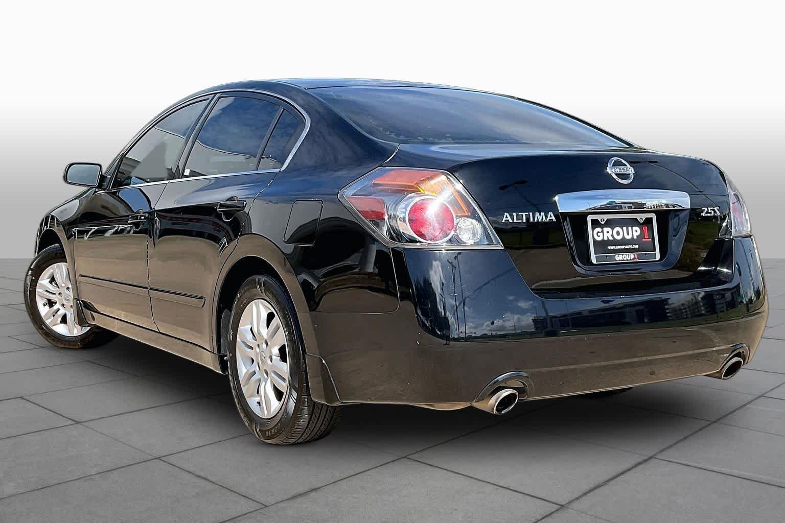 Used 2010 Super Black Nissan 2.5 S image 11