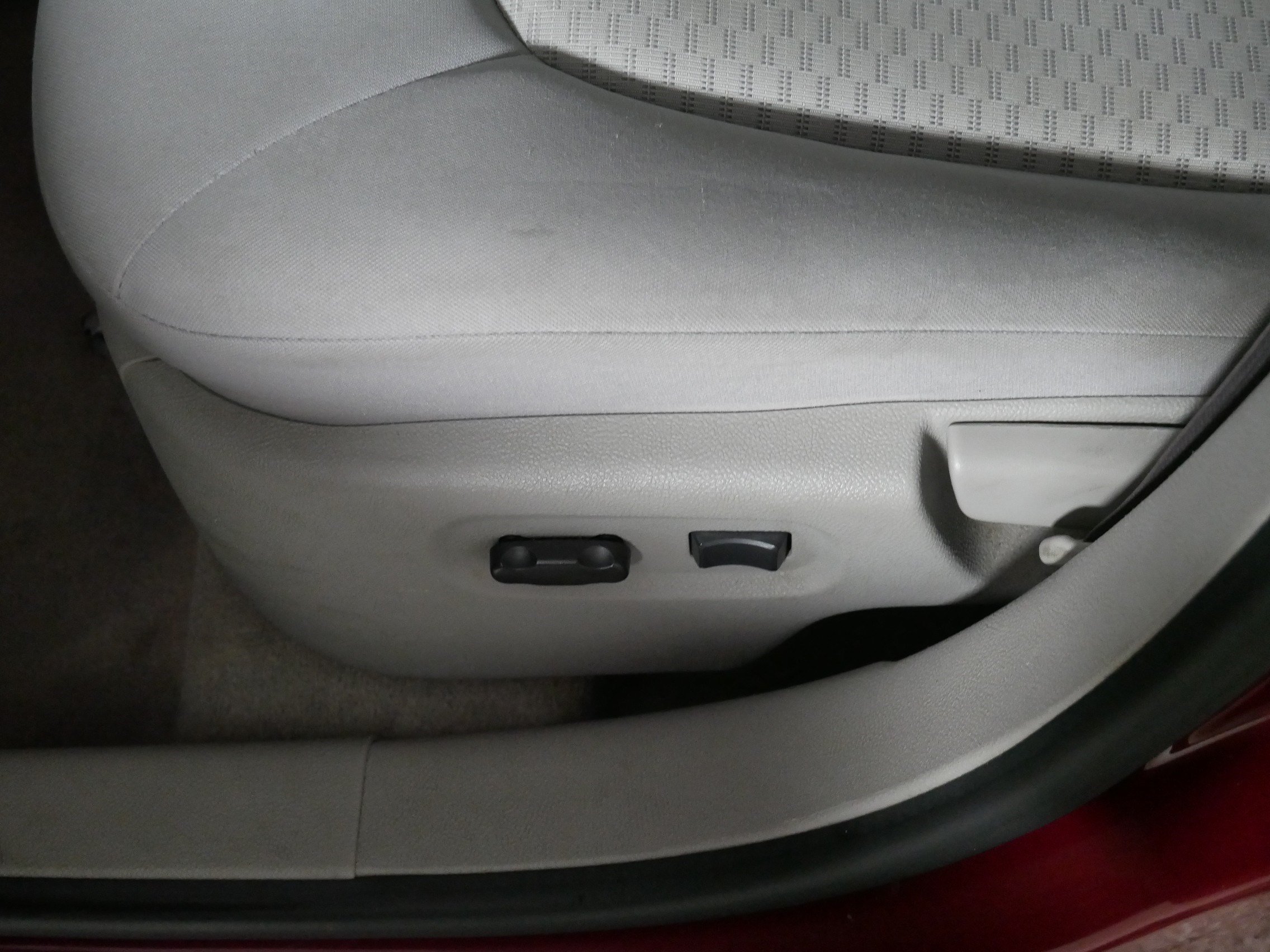 Used 2007 Sport Red Metallic Chevrolet LT image 20