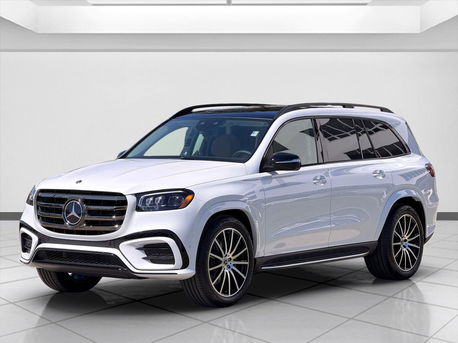 New 2026 MANUFAKTUR Moonlight White Metallic Mercedes-Benz GLS 450 image 31