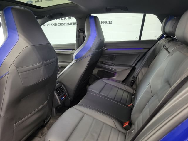 Used 2023  Volkswagen 2.0T image 23