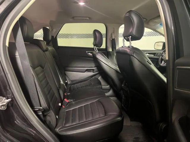 Used 2019 Black Metallic Ford SEL image 33