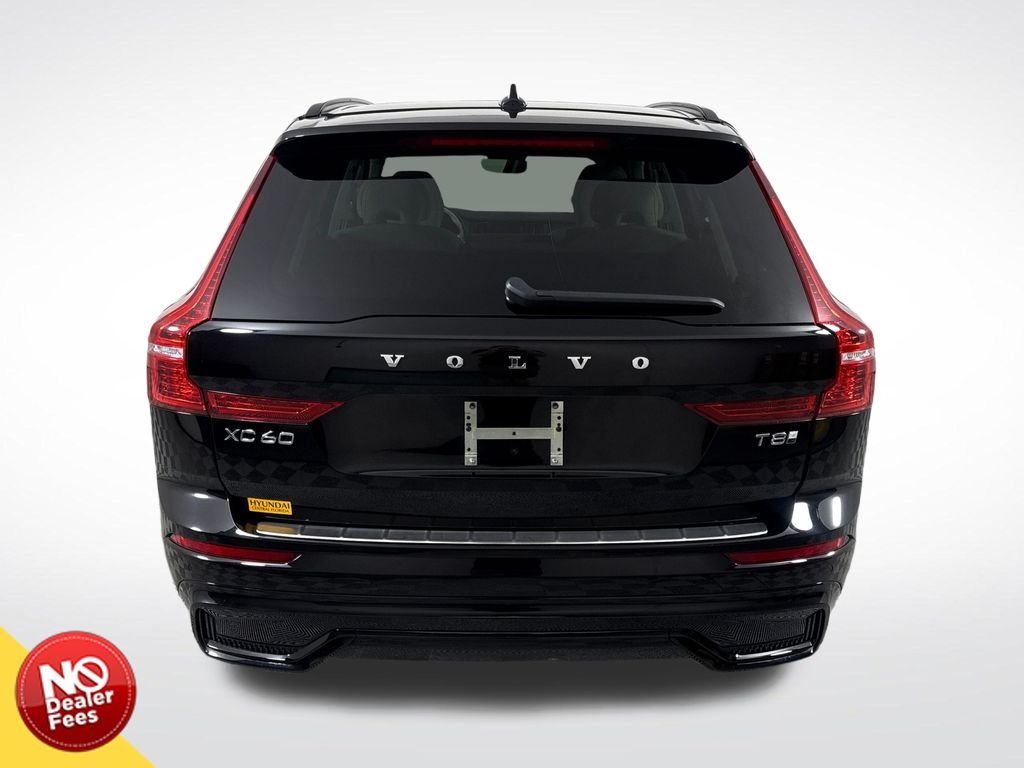 2025 Volvo XC60 Plus - Photo 4
