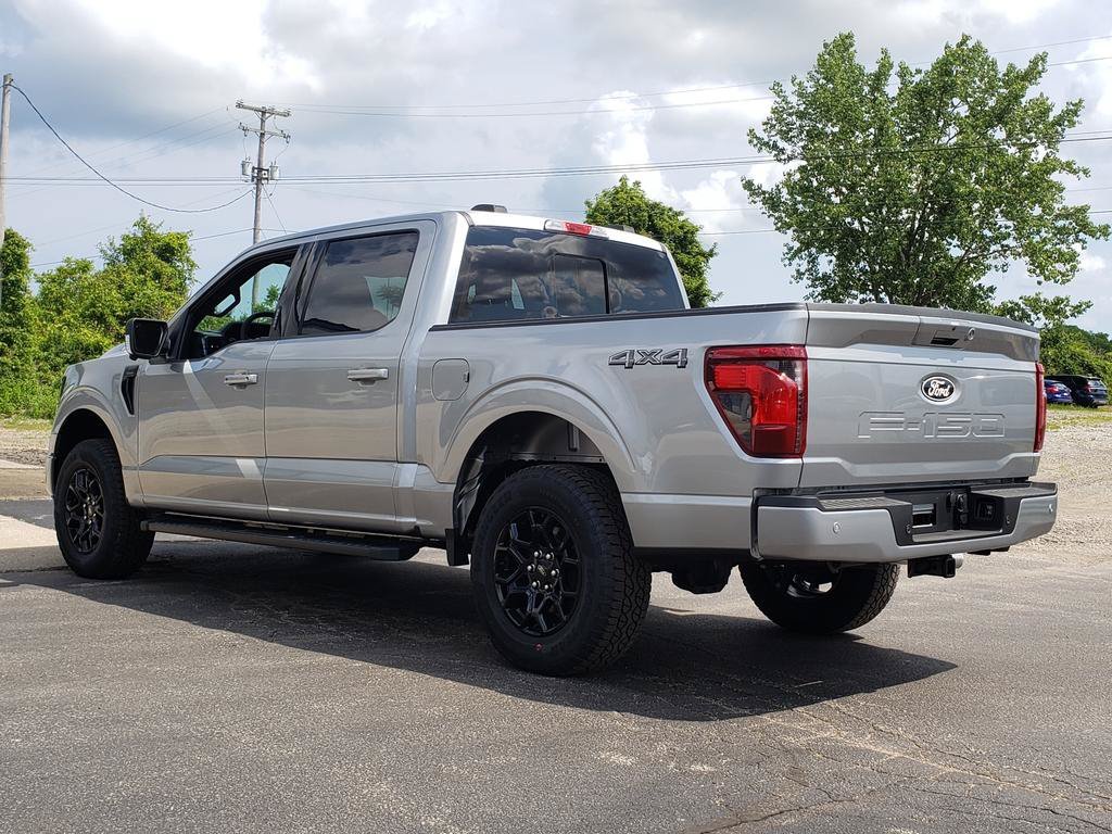 New 2026 Iconic Silver Metallic Ford XLT image 4