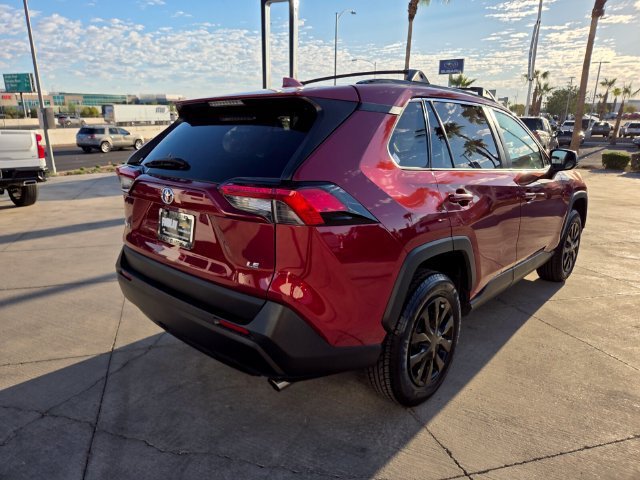 2019 Toyota RAV4 LE - Photo 6