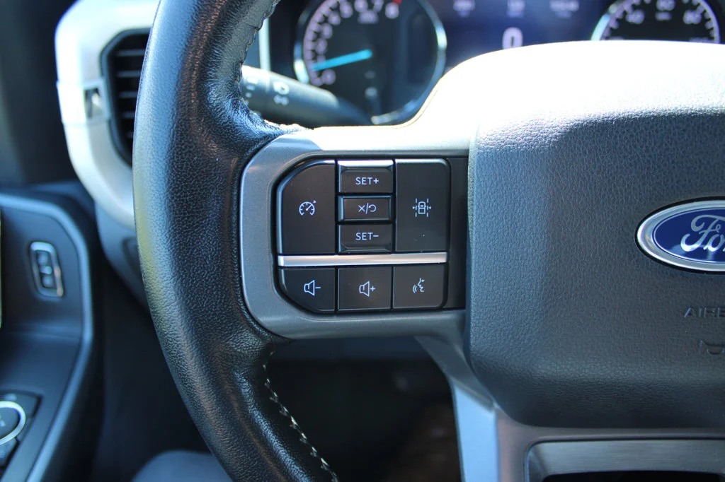 Used 2021 Oxford White Ford XLT image 39