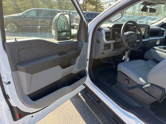 New 2026 Oxford White Ford F-350® XL image 21