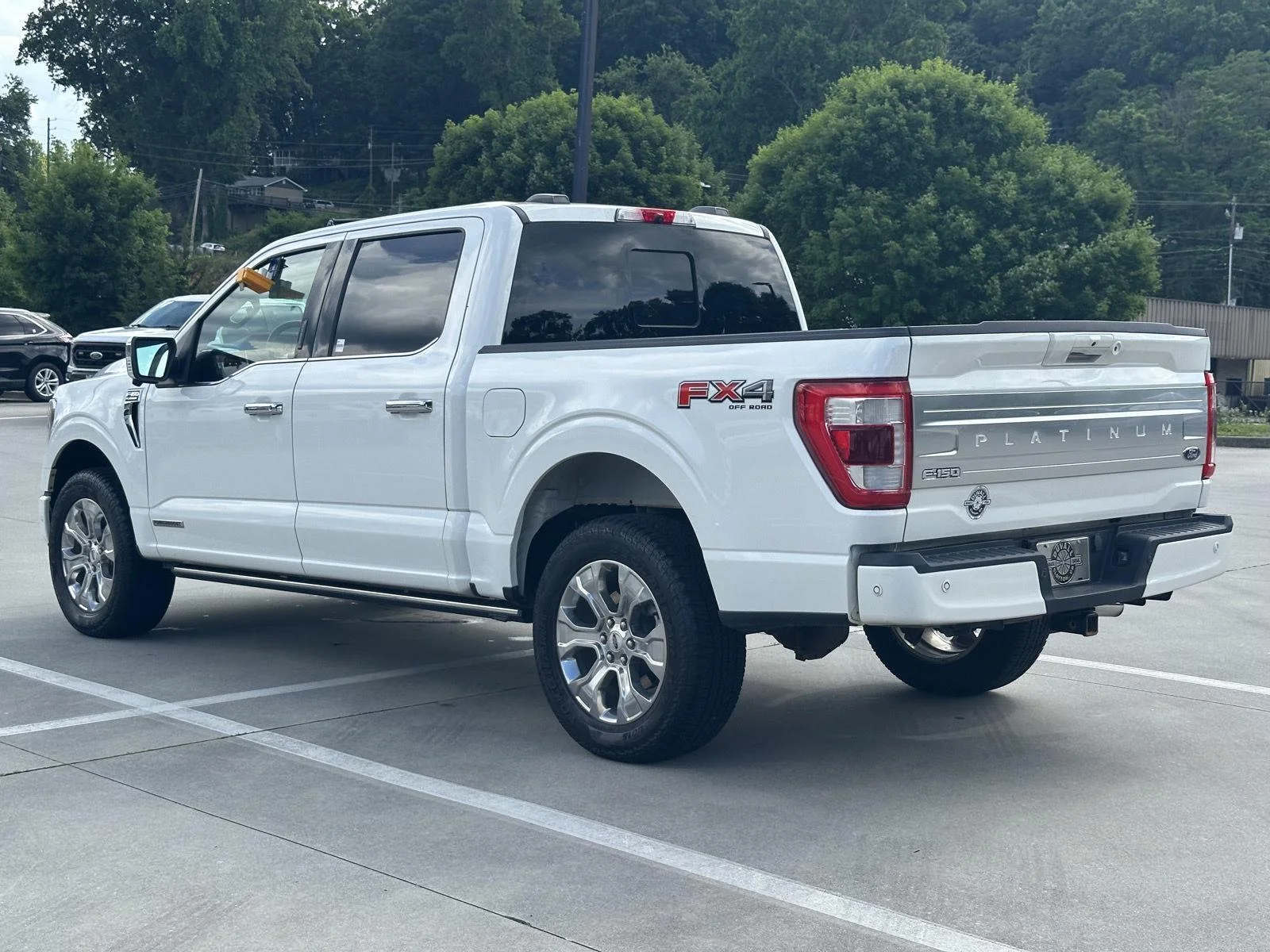 Used 2022 Star White Metallic Tri-Coat Ford Platinum image 5