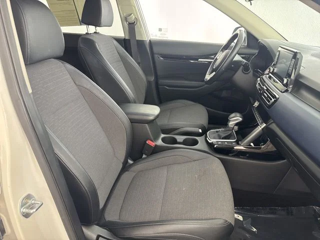 Used 2023 White Kia S image 24