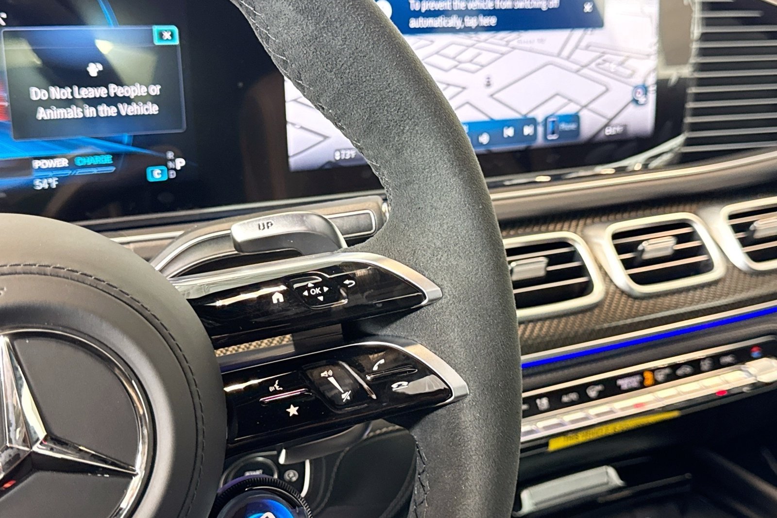 New 2026 MANUFAKTUR Moonlight White Metallic Mercedes-Benz AMG® GLE 53 image 15